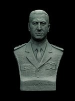 Peron statue