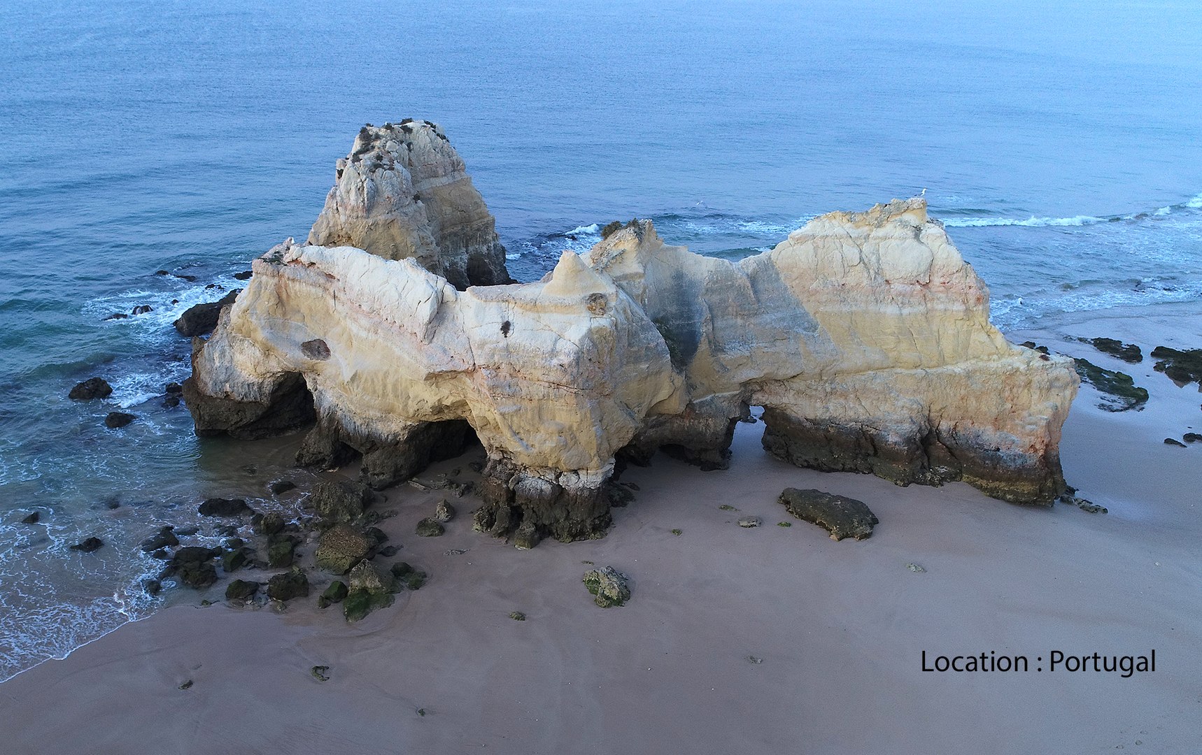 rock island 24k 3D https://p.turbosquid.com/ts-thumb/5f/WOdVOF/TVmUi7BB/77786/jpg/1557358206/1920x1080/fit_q87/16ea29941366a26e616310210ba72ab2e7e9be39/77786.jpg