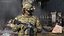 Soldat mit Nachtsichtbrille und grünem Camouflage-Muster