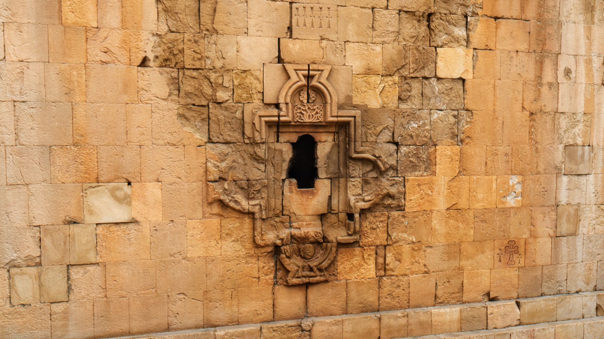 Noravank Armenian Monastery Scan 3D https://p.turbosquid.com/ts-thumb/9a/0Tom4z/vE/img0023/png/1725140228/1920x1080/fit_q87/2dffbe26349520971152565819296bb9f24409e5/img0023.jpg