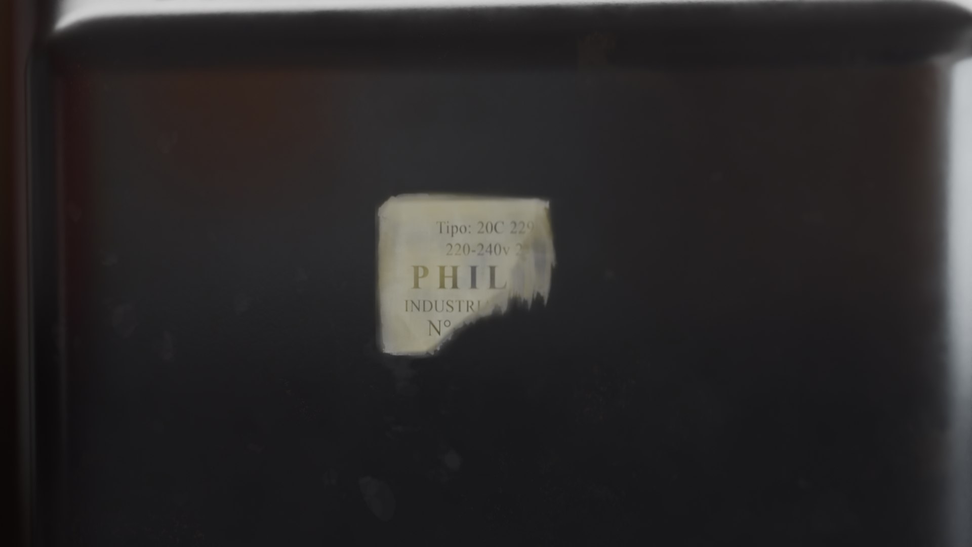3D Old TV philips 80s made in Argentina https://p.turbosquid.com/ts-thumb/9s/np0r3b/eu/pegatinaatras/png/1740038085/1920x1080/fit_q87/c0b9eb0fc7f98d99464b54c8a43d64ad6173a1f3/pegatinaatras.jpg