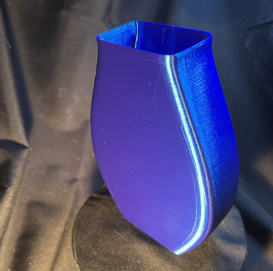 3D Tear Drop Bloom Vase https://p.turbosquid.com/ts-thumb/BM/rWS3kt/n5/img_4651/jpg/1750866207/1920x1080/fit_q87/429fd435ccc9880dd5139f2bd31ab1950d28e24e/img_4651.jpg
