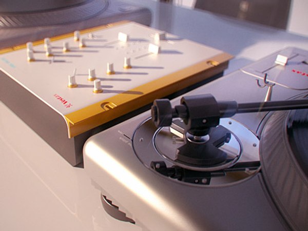 Turntable 3D Models for Download | TurboSquid