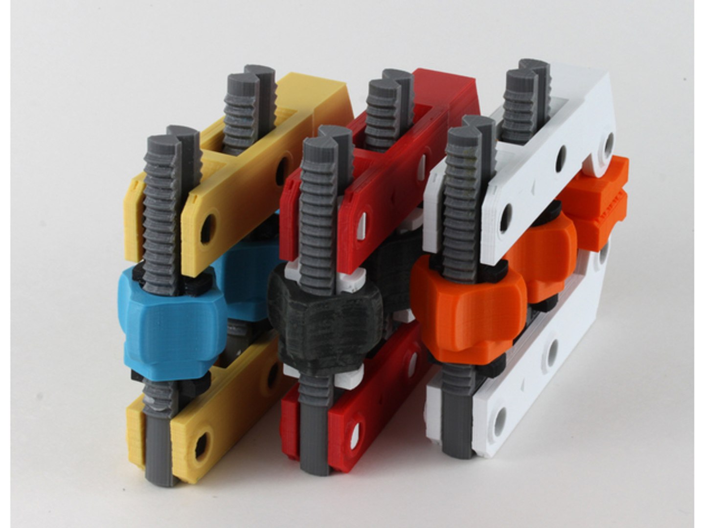 hand-screw clamp 3D model https://p.turbosquid.com/ts-thumb/Bv/qKJx1u/bgVoLLNy/3fb5ed13afe8714a7e5d13ee506003dd_preview_featured/jpg/1557200704/1920x1080/fit_q87/fc68c755ec968e2b36ee935a1198c1f3d7a9d93c/3fb5ed13afe8714a7e5d13ee506003dd_preview_featured.jpg