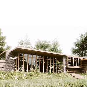 Jacobs House - Wright - the First Usonian Home model