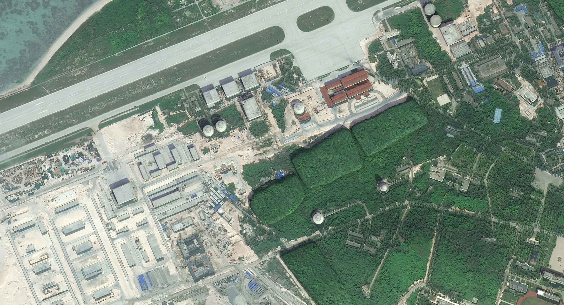 3D model pacific island naval base https://p.turbosquid.com/ts-thumb/CQ/xA0eMO/dmMf5Kgl/yongxing_island_0110/jpg/1532164981/1920x1080/fit_q87/bfc392fc6024c1426a6a055c5e23f60b1246b559/yongxing_island_0110.jpg