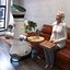 Robot de service Careobot 4 avec plateau vide
