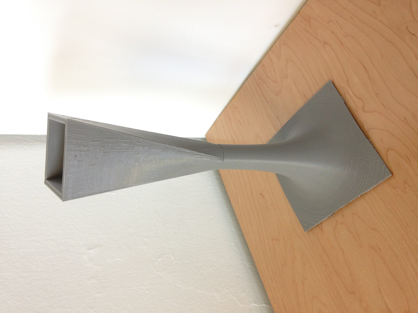 3d Model Twist Wormhole Column