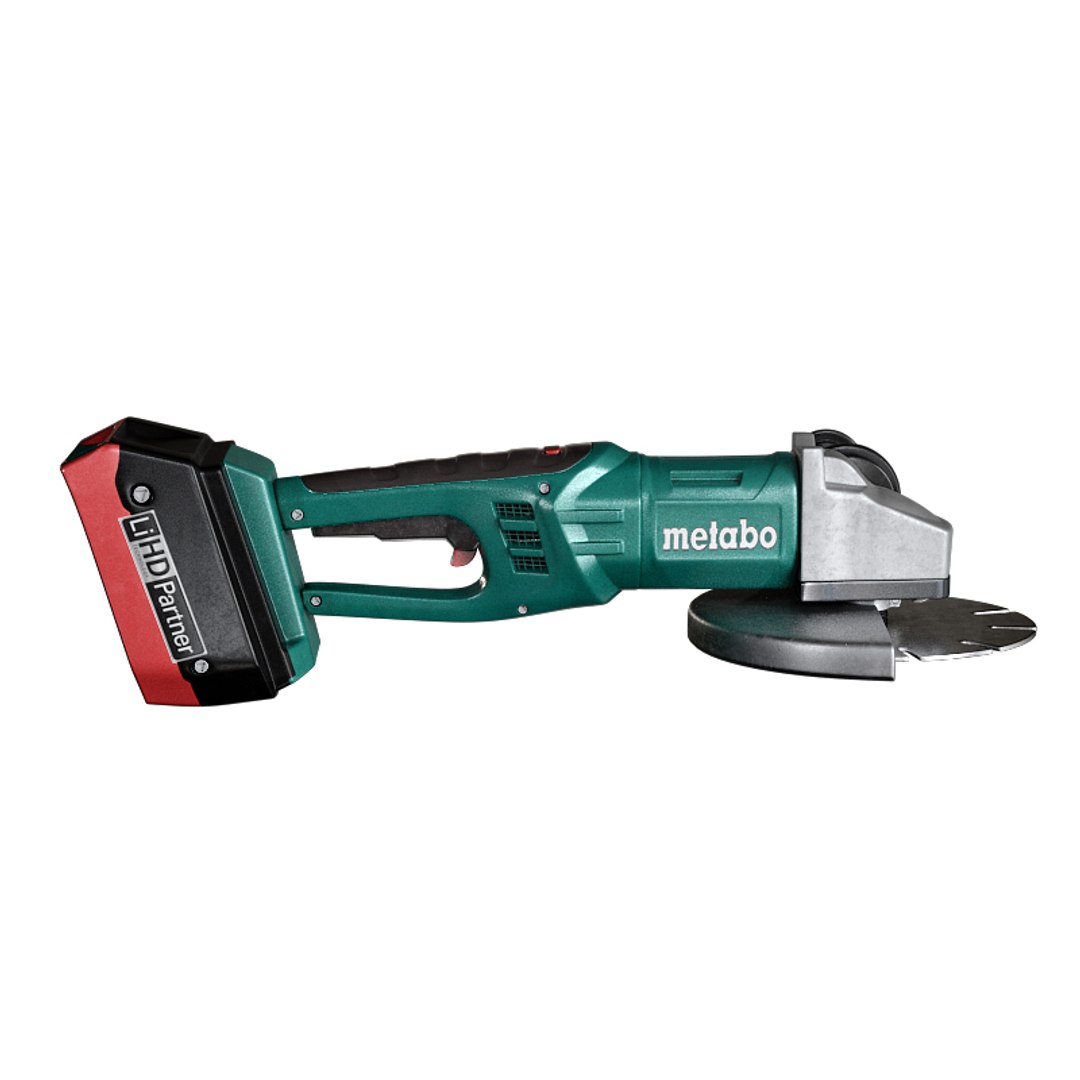 garage tools 3D https://p.turbosquid.com/ts-thumb/Ew/yvDY5A/jcTVBS55/800_36/jpg/1582308709/1920x1080/fit_q87/686b341a348f4b9b00f76245aee91782a036aff5/800_36.jpg