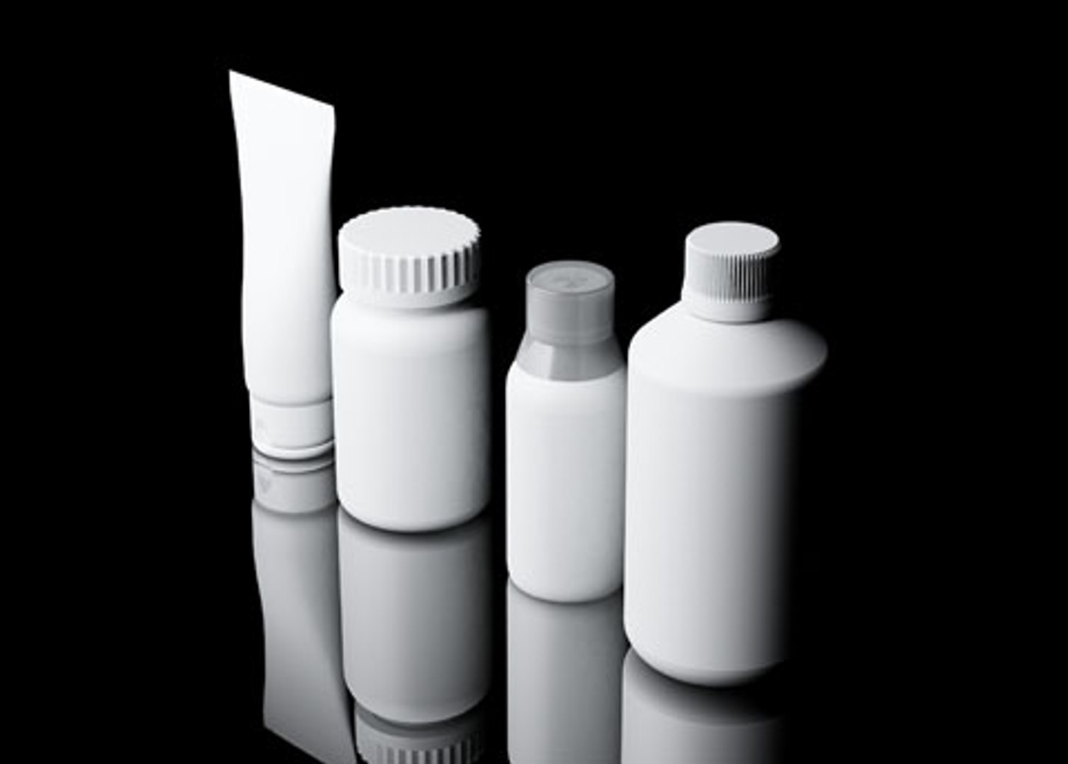 3d model plastic bottles https://p.turbosquid.com/ts-thumb/F0/9UjWrx/mL9FNwBW/envase1high0003/jpg/1279566607/1920x1080/fit_q87/78ec3bd0db543d5e636652c7c14c7bac9488f41f/envase1high0003.jpg