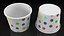 Colección de diferentes tipos de tazas y bolas de hielo
