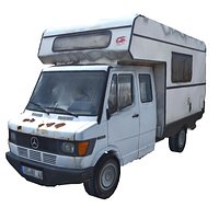 CLASSIC RUSTY CARAVAN
