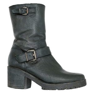 photorealistic clothing item 3D model