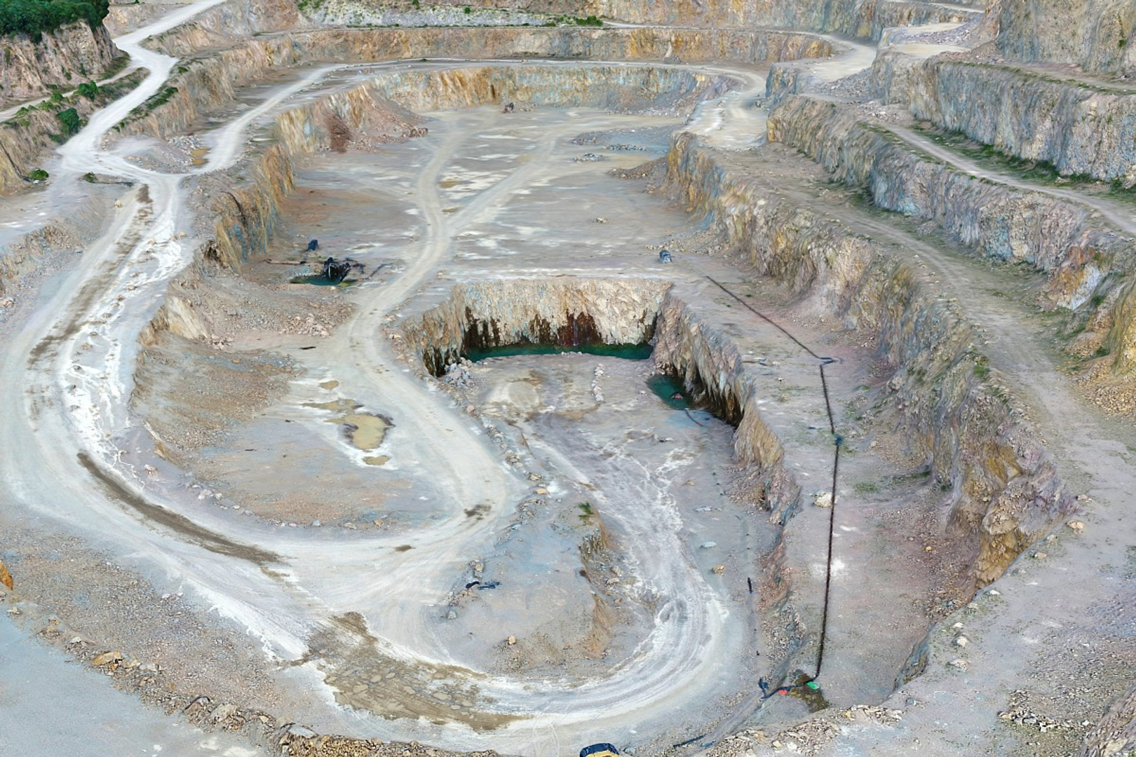 3D opencast mines - https://p.turbosquid.com/ts-thumb/Ic/7suj1D/UWFTpwho/0000/jpg/1536068444/1920x1080/turn_fit_q99/b3919620d73c2299f4ae2f8e89cadb7e85f325ca/0000-1.jpg