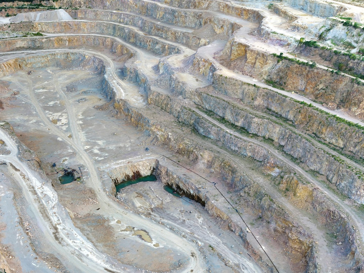 3D opencast mines - https://p.turbosquid.com/ts-thumb/Ic/7suj1D/shtc5YUp/888888/jpg/1536068303/1920x1080/fit_q87/23129b3dbc3fd64020b6ab4c62d88857f014c38a/888888.jpg
