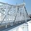 Ponte de Queensboro com bonde da ilha de Roosevelt