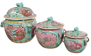 Chinese Nyonya Porcelain Pot 06