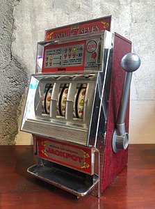Vintage Style Casino Slot Machine 3D model