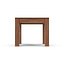 Quadratischer Tisch aus dunklem Holz