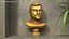 Busto dorado de Zelensky