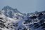 Vallée des montagnes enneigées
