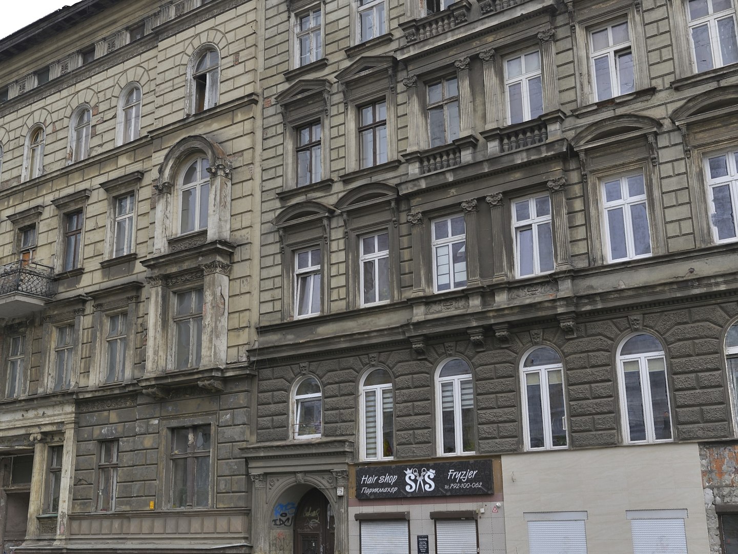 facade street 3D model https://p.turbosquid.com/ts-thumb/M2/SEvI88/1lpvRN4S/878979090/jpg/1566411807/1920x1080/fit_q87/8a3790c531ba55edffa449a130a16ddd59cb3ead/878979090.jpg