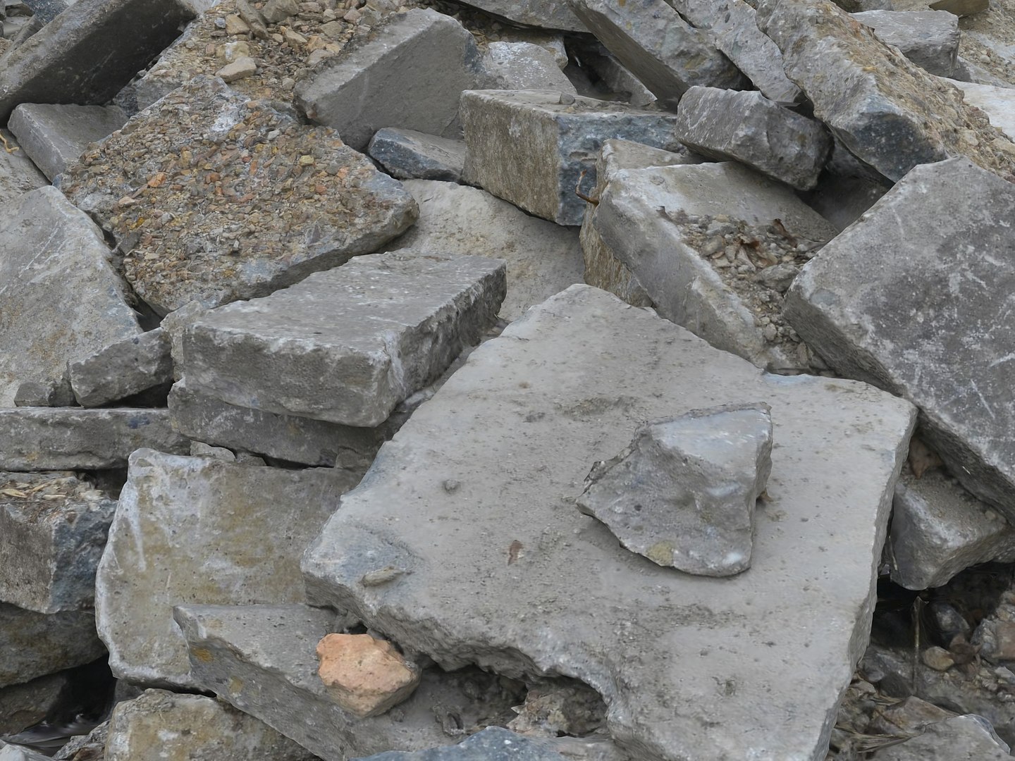 demolished building debris 3D model https://p.turbosquid.com/ts-thumb/Pt/05IZH6/QiyiUyhA/9908/jpg/1577732226/1920x1080/fit_q87/35ceba785b0d59def28df4445b9ac7ee3eab8aed/9908.jpg