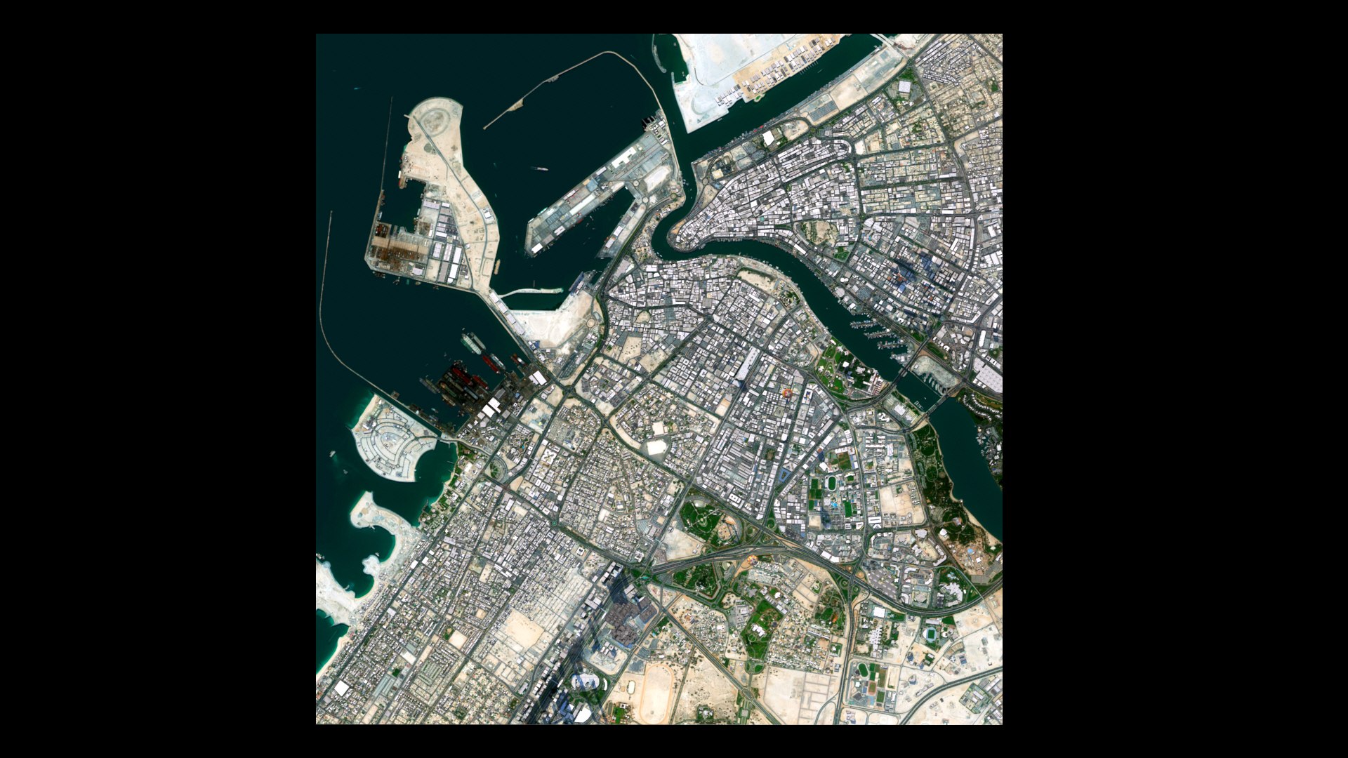 d dubai 3D model https://p.turbosquid.com/ts-thumb/R0/llLjaj/hZnKwFd6/03/jpg/1569899644/1920x1080/fit_q87/ab7b87d8bf9412235d856c764da9a6ec901d4545/03.jpg