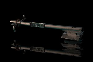 huge keyweapon