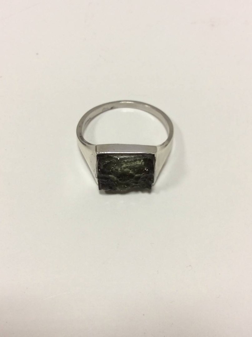 3D model Rectangular Silver Ring with Gemstone https://p.turbosquid.com/ts-thumb/Rp/fgcE4Q/Or/photo_2025071112.09.52/jpeg/1752232948/1920x1080/fit_q87/917f0330cfb30606f0835f29d5256b28d5ba33d8/photo_2025071112.09.52.jpg
