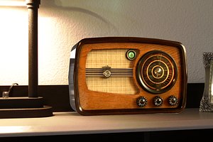 Low Poly Old Radio 3