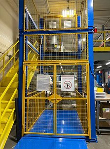 3D model Electric Warehouse Freight Lift   Customizable Cargo Elevator Design