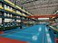 Cenário de fábrica e oficina com estrutura de aço industrial
