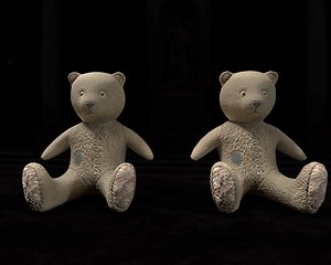 Old used Teddy bear 2 LODs