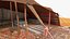Campo nel deserto con cammello e tenda in pelliccia