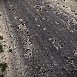 3d max cracked asphalt road