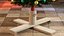 Alzata per albero di Natale in legno con metallo rosso