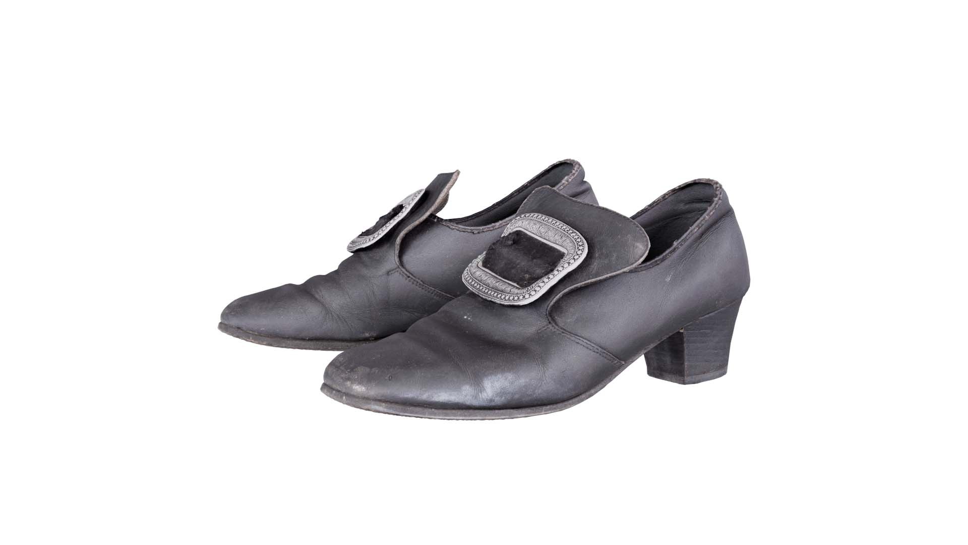 3D Baroque Shoe Clasp Remastered https://p.turbosquid.com/ts-thumb/Zo/N0LUvm/tt/baroque_shoe_clasp_00/jpg/1740106910/1920x1080/fit_q87/6a966ce61569d70b4774de1ebefe0cc76751e7e0/baroque_shoe_clasp_00.jpg