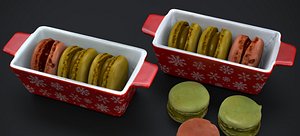 CHRISTMAS DESSERT DISH WITH MACARONS 2024