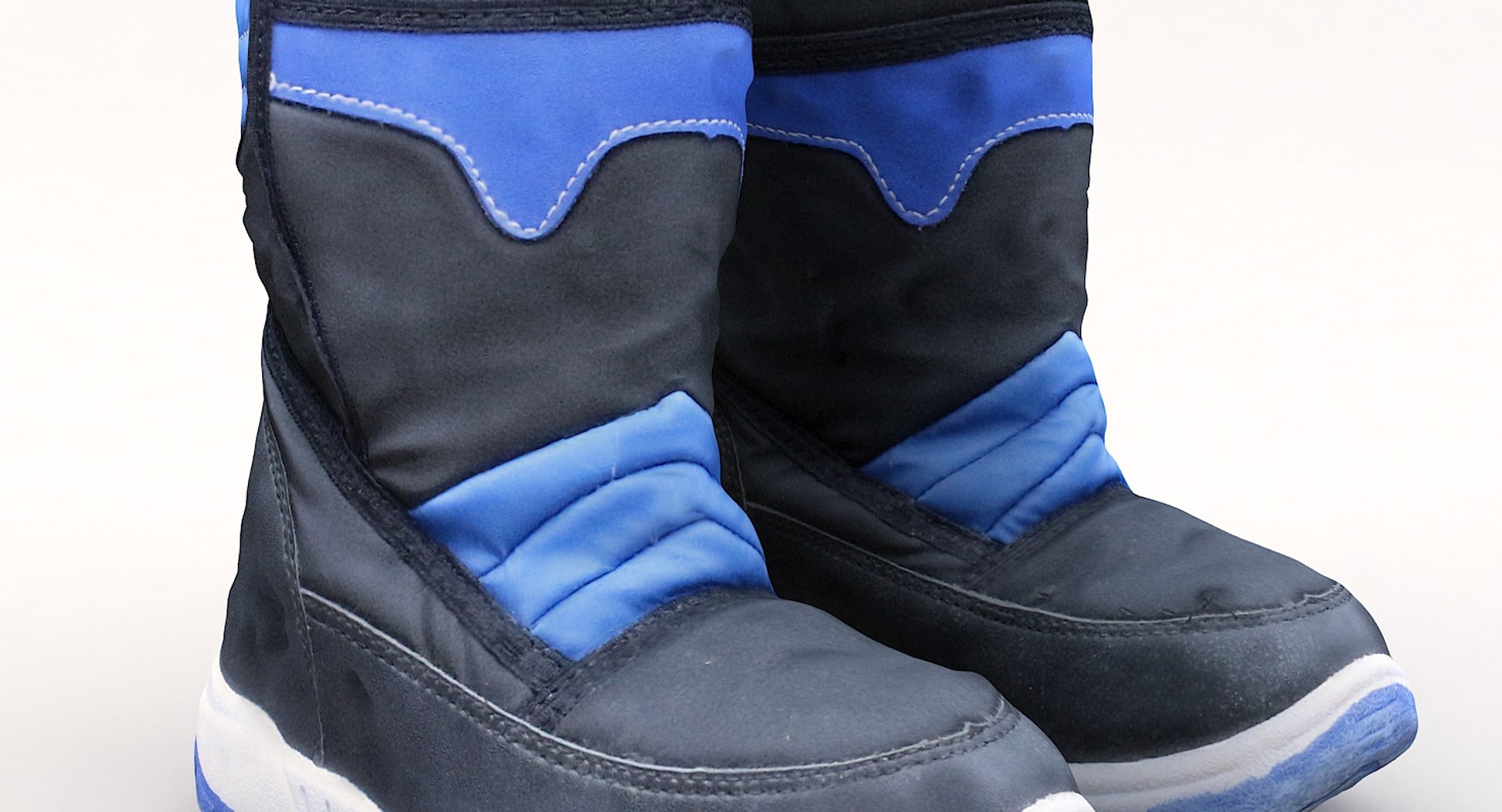 winter kids boots 3D model https://p.turbosquid.com/ts-thumb/cl/RGv3FZ/ngluXsIB/shoes06_11/jpg/1543066390/1920x1080/fit_q87/3124cf3e5431032b98914123d8f81437308a4a5e/shoes06_11.jpg