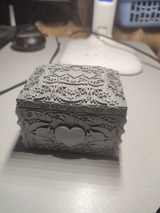 Jewelry box