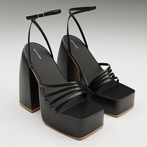 Heels prettylittlething black model