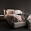Cama Creed