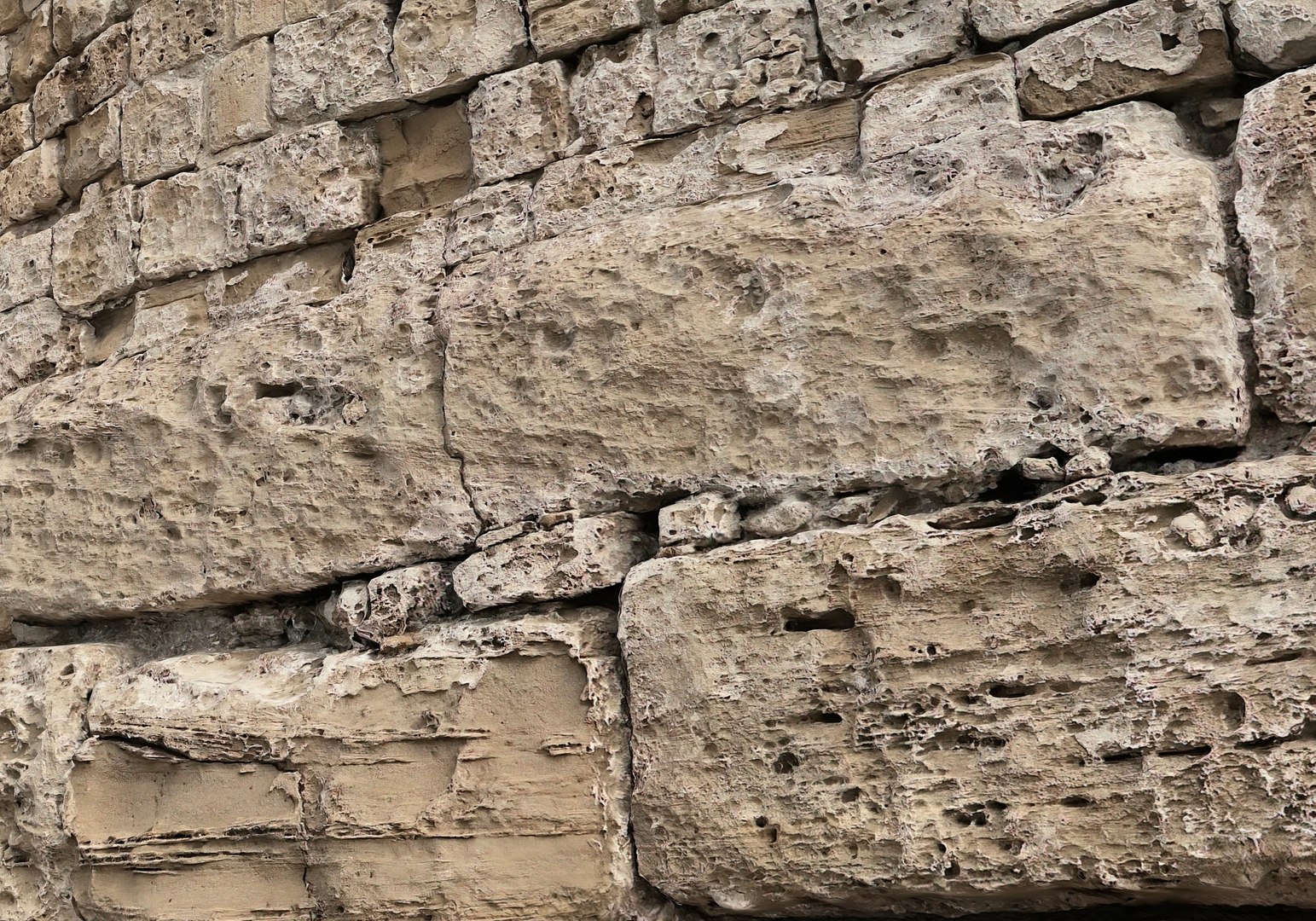 Walls of the old fortress 3D https://p.turbosquid.com/ts-thumb/k7/1e6FLS/KA/890890789789789/jpg/1640803089/1920x1080/fit_q87/6fc7de6ae47f16fc4fcae196932d2480e4593d46/890890789789789.jpg