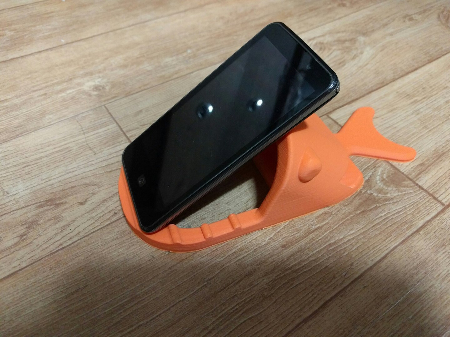 3d carp cell phone holder https://p.turbosquid.com/ts-thumb/mA/VIVxzY/FMiNvktC/carpcellphoneholder5/jpg/1488717840/1920x1080/fit_q87/adf717e272e9b23d097d2e60dae49f089a1e8d16/carpcellphoneholder5.jpg