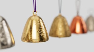 Christmas bell builder v5 with 14 mesh 4 skin and 3 colors 3D