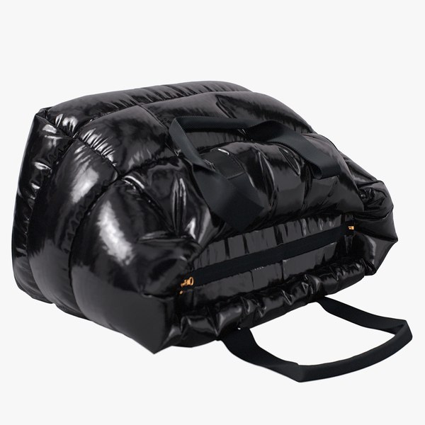 re2_moncler_caradoc_tote_bag_black_pose4