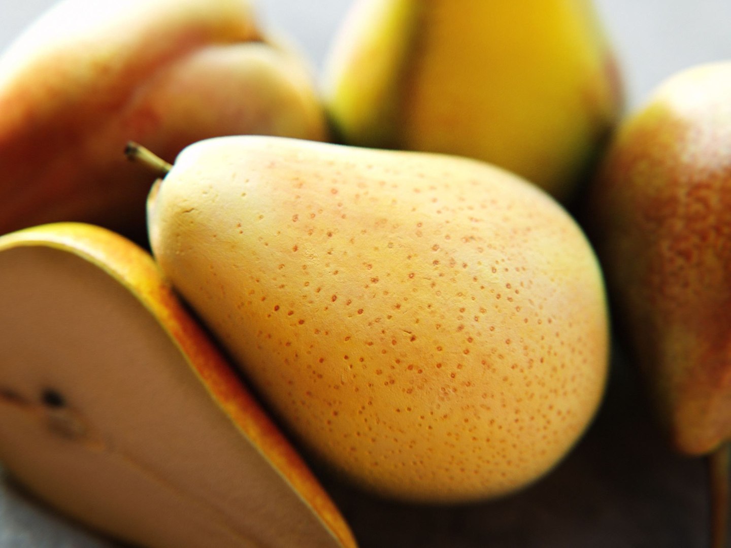 3D Real Fruits https://p.turbosquid.com/ts-thumb/pN/tilXHs/TT/vppearsthilima/jpg/1695486149/1920x1080/fit_q87/88800ed8144940a2162a09ba5d9545d3156e7d46/vppearsthilima.jpg