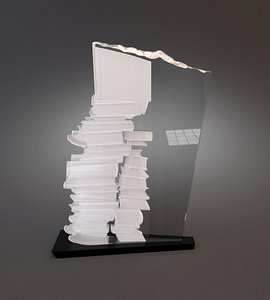 max glass statuette