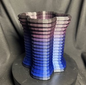 3D model Ribbed Cloverleaf Vase